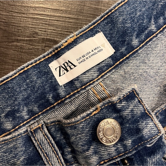 Jeans - Picture 3 of 3